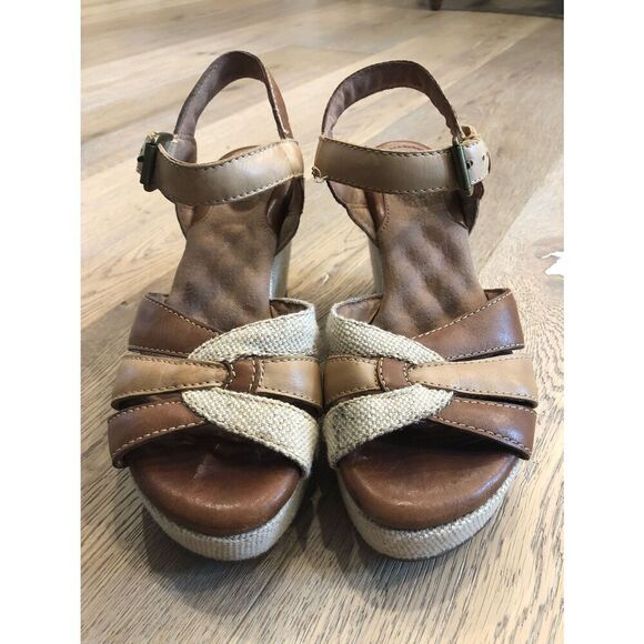 Soft Walk Tan and Leather Wedges, Women’s 6 - Picture 1 of 5